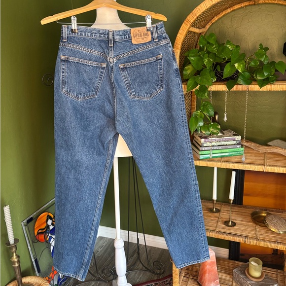 Gap Classic Medium Wash Blue Hight Waisted Vintage Fit Straight Leg Jeans - Picture 4 of 4